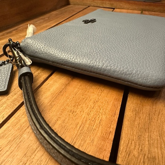 Coach Bluebell Small Wristlet NWT Chic and Stylish - Picture 8 of 11